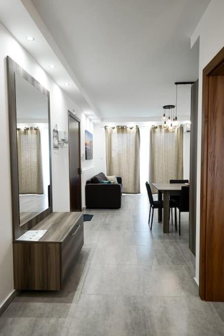 Apartment Lovely By The Sea. Mf1 St. Paul's Bay